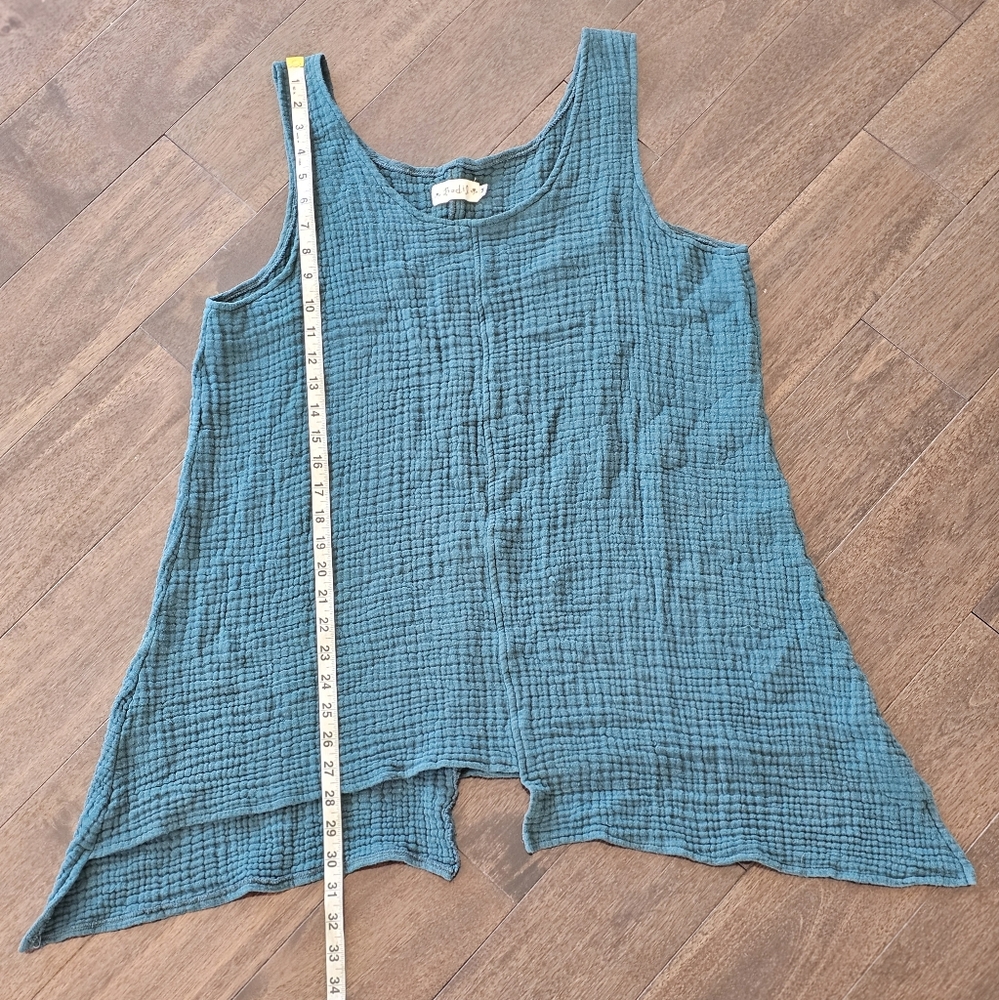 Bodil Seeersucker Green Assymetrical Tunic Tank Top Women's Size Medium - Picture 8 of 11